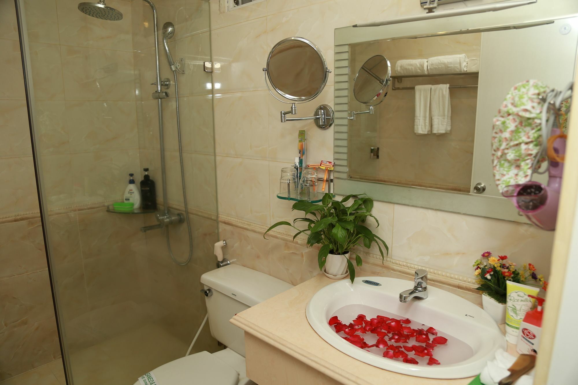فندق سويت هوم مدينة هوشي منه المظهر الخارجي الصورة